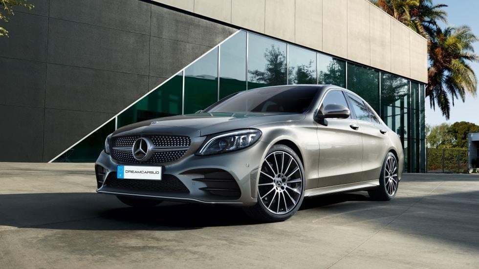 Lire la suite à propos de l’article Berline Mercedes-Benz Classe E